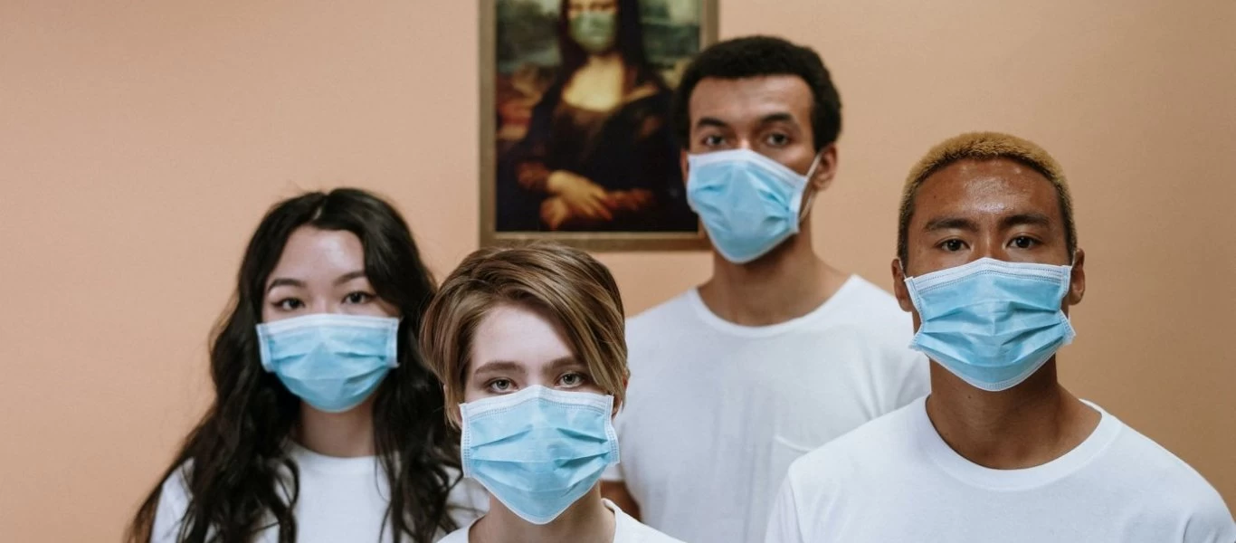 Νέες οδηγίες από τον ΠΟΥ για τη χρήση της μάσκας - «Από μόνες τους δεν μπορούν να σταματήσουν την πανδημία Covid19»